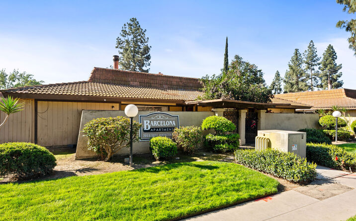 Pictures of Multifamily property located at 2910-2920 E. Huntington Blvd, Fresno, CA 93721 for sales - image #1