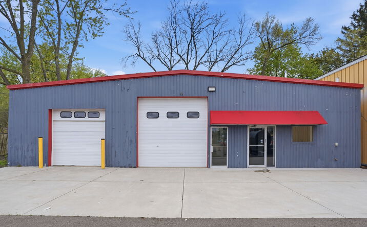 Pictures of Retail property located at 3499 E Main St, Kalamazoo, MI 49048 for sales - image #1