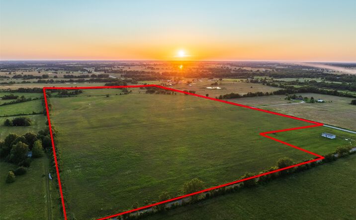 Pictures of Land property located at 77 Old Highway 10, Miami, OK 74354 for sales - image #1