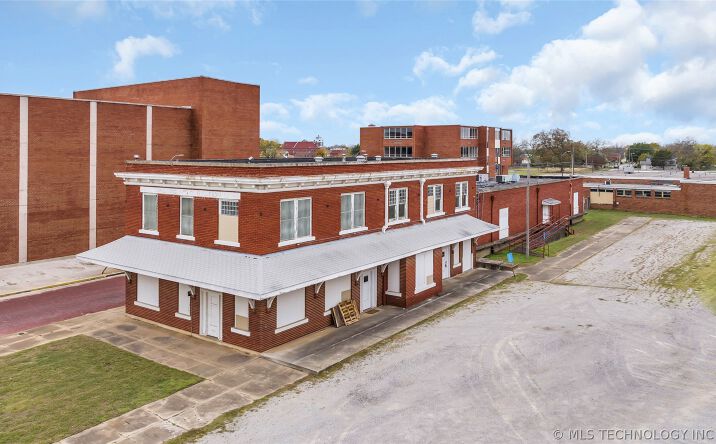 Pictures of Mixed Use property located at 301 N Washington, Ardmore, OK 73401 for sales - image #1