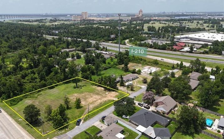 Pictures of Land property located at 1902 W Prien Lake Rd Road, Lake Charles, LA 70605 for sales - image #1