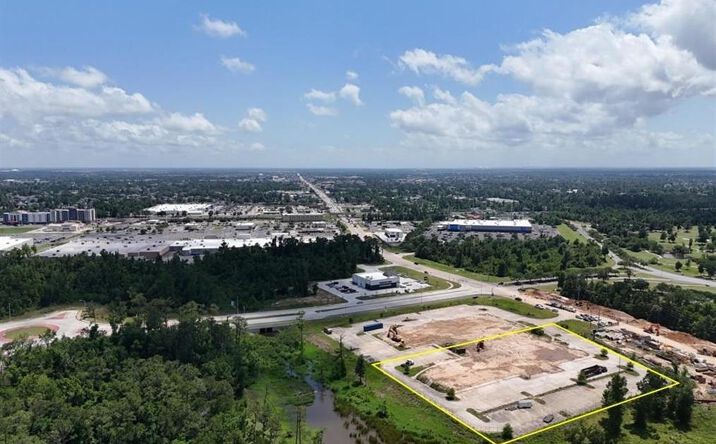 Pictures of Land property located at 2985 Lauberge Avenue, Lake Charles, LA 70601 for sales - image #1