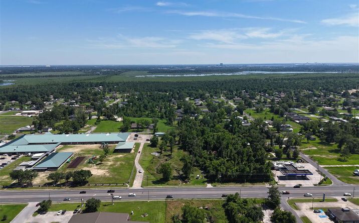 Pictures of Land property located at 615 Sam Houston Jones Parkway, Lake Charles, LA 70615 for sales - image #1