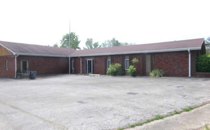 Pictures of Office property located at 1810 E MAIN Street, West Frankfort, IL 62896 for sales - image #1