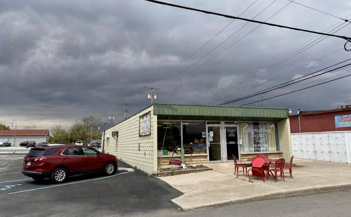 Pictures of Retail property located at 103 W Sigler Street, Hebron, IN 46341 for sales - image #1