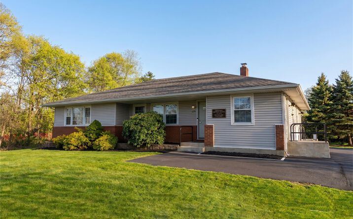 Pictures of Mixed Use, Office property located at 3250 Sunrise Highway, Islip, NY 11730 for sales - image #1