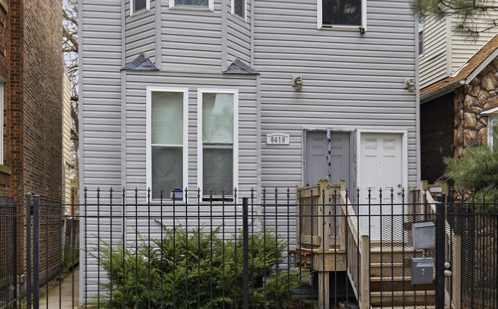 Pictures of Multifamily property located at 6418 S Rhodes Avenue, Chicago, IL 60637 for sales - image #1