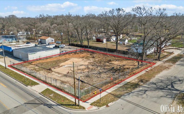Pictures of Retail property located at 1263 E Broadway Avenue, Norton Shores, MI 49444 for sales - image #1