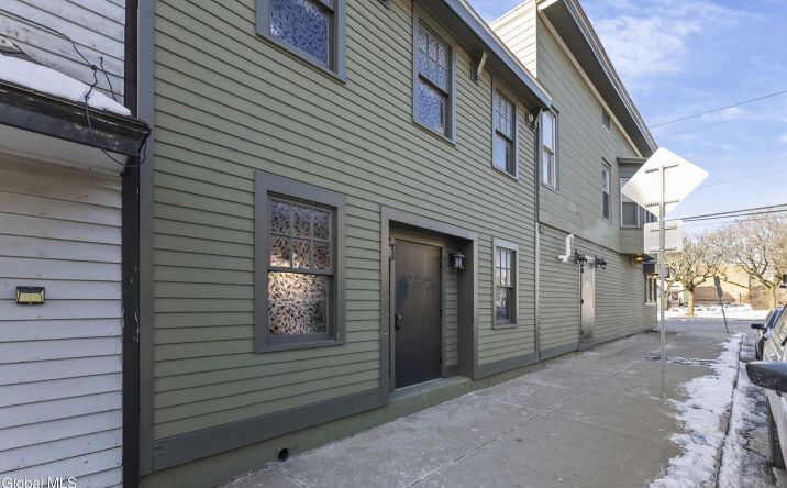 Pictures of Retail property located at 12 1/2 Delaware Avenue, Albany, NY 12210 for sales - image #1