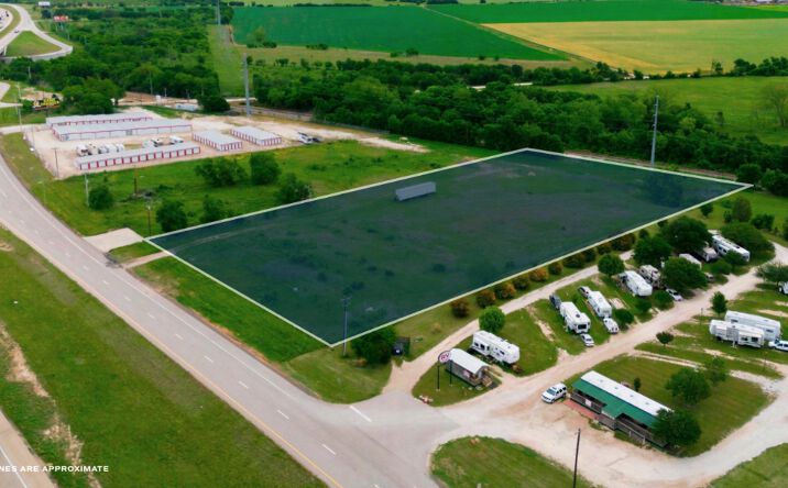 18605 S IH35, Bruceville