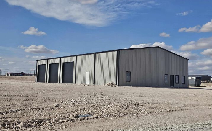 Pictures of Mixed Use, Industrial, Office, Retail property located at 1846 Husky Road, Carlsbad, NM 88220 for sales - image #1