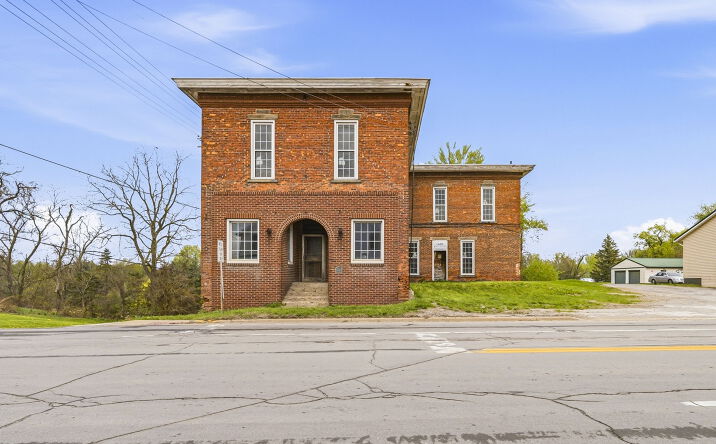 Pictures of Retail, Office, Mixed Use property located at 2699 East Center Street, Conneaut, OH 44030 for sales - image #1