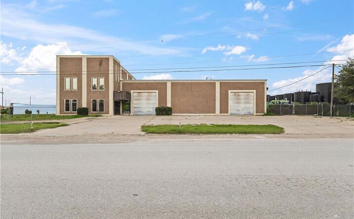 Pictures of Office, Industrial property located at 901 S Williams Road S, San Benito, TX 78586 for sales - image #1