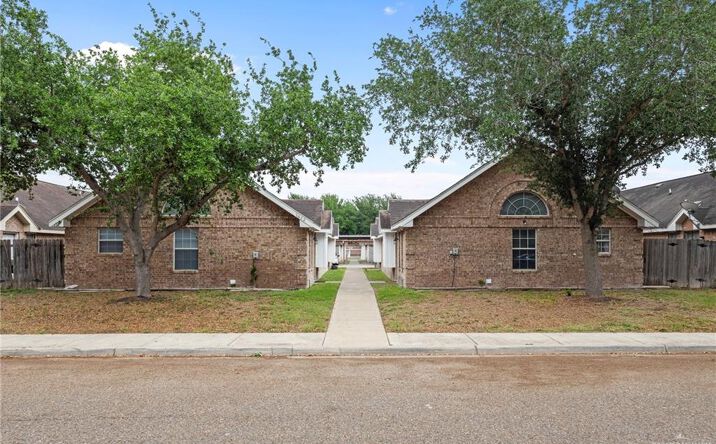 Pictures of Multifamily property located at 1622 Orlando Street, Edinburg, TX 78541 for sales - image #1