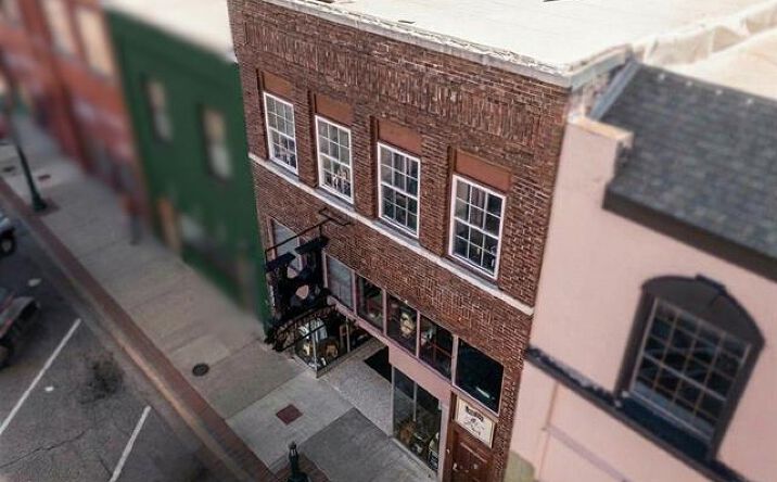 Pictures of Retail, Hospitality, Mixed Use property located at 407 W Will Rogers Boulevard, Claremore, OK 74017 for sales - image #1
