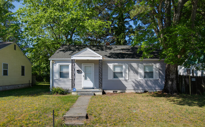Pictures of Multifamily property located at 48 GIBBONS AVE, PETERSBURG, VA 23803-3660 for sales - image #1