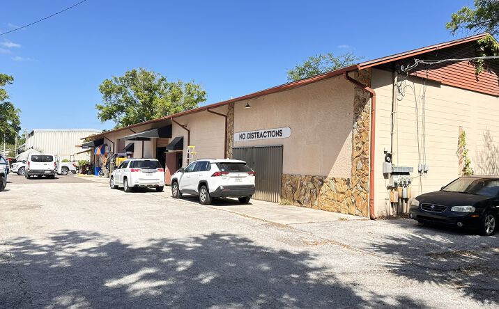 Pictures of Industrial property located at 4712 North Clark Avenue, Tampa, FL 33614 for sales - image #1