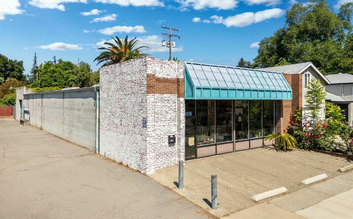 Pictures of Retail, Office property located at 3168 Riverside Blvd, Sacramento, CA 95818 for sales - image #1