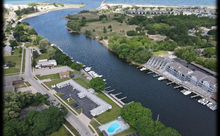 Pictures of Hospitality, Special Purpose property located at 520 Water St, Manistee, MI 49660 for sales - image #1