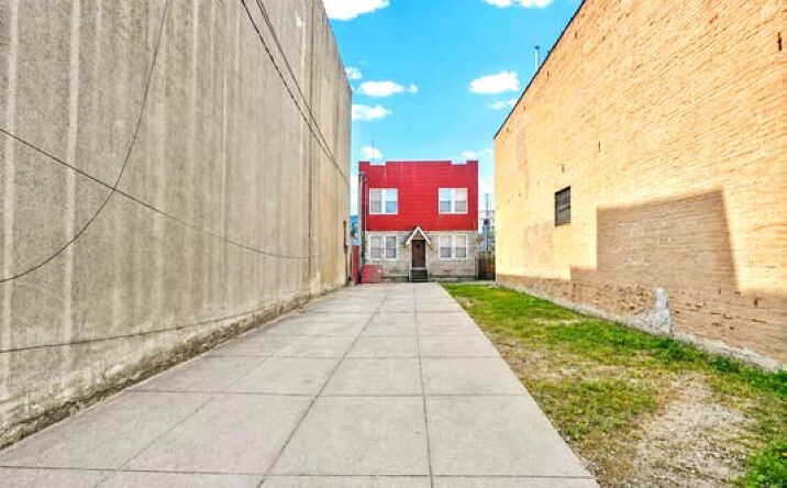 Pictures of Multifamily property located at 1919 Harman Street, Ridgewood, NY 11385 for sales - image #1