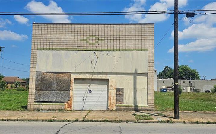 Pictures of Industrial property located at 111 E Long Ave, New Castle, PA 16101, 107 East Long Avenue, New Castle, PA 16101, 109 East Long Avenue, New Castle, PA 16101 for sales - image #1