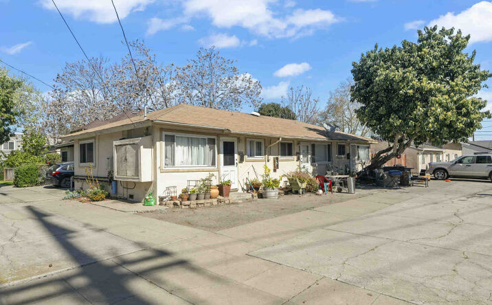 Pictures of Multifamily property located at 697 Hamline St, San Jose, CA 95110 for sales - image #1