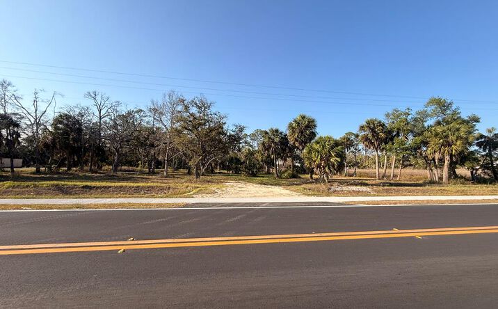 Pictures of Land property located at 403 SE First Ave, Steinhatchee, FL 32359 for sales - image #1