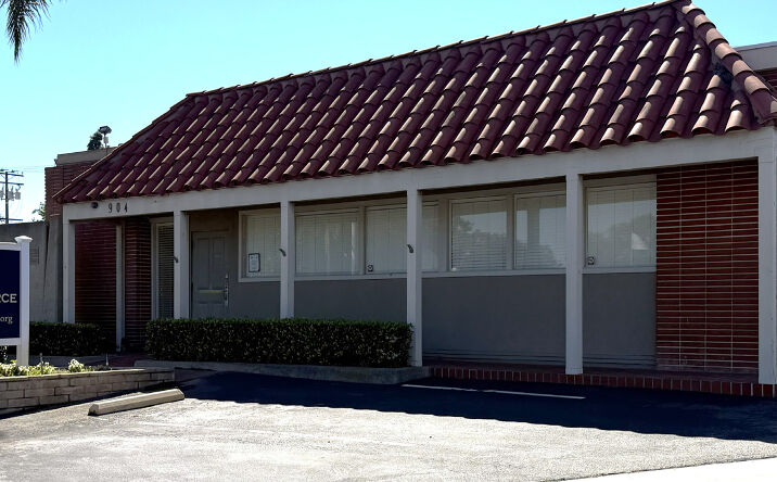 Pictures of Office, Retail property located at 904 E 6th St, Corona, CA 92879 for sales - image #1