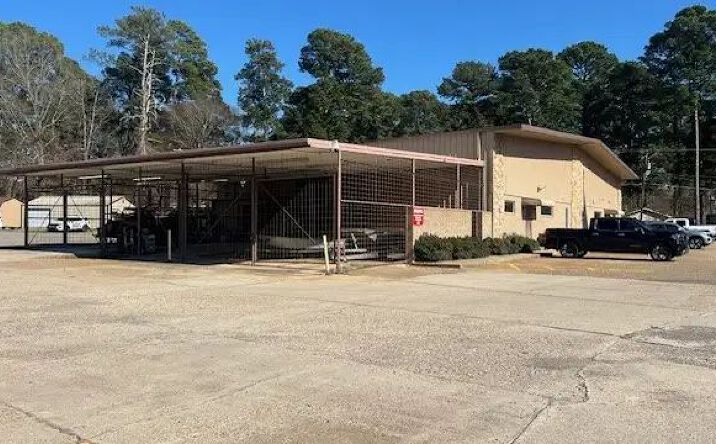 Pictures of Industrial property located at 4910 N Market St, Shreveport, LA 71107 for sales - image #1