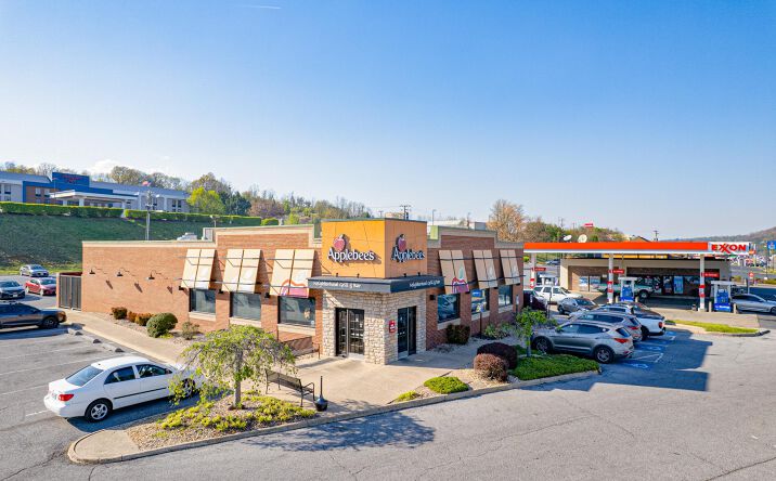 Pictures of Retail property located at 139 Lee Jackson Highway, Staunton, VA 24401 for sales - image #1