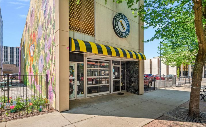 Pictures of Retail property located at 406 East Adams Street, Springfield, IL 62701 for sales - image #1