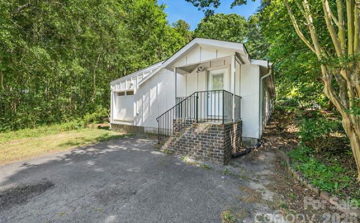 Pictures of Office, Mixed Use, Special Purpose property located at 4514 Wilgrove Mint Hill Road, Mint Hill, NC 28227-3479 for sales - image #1