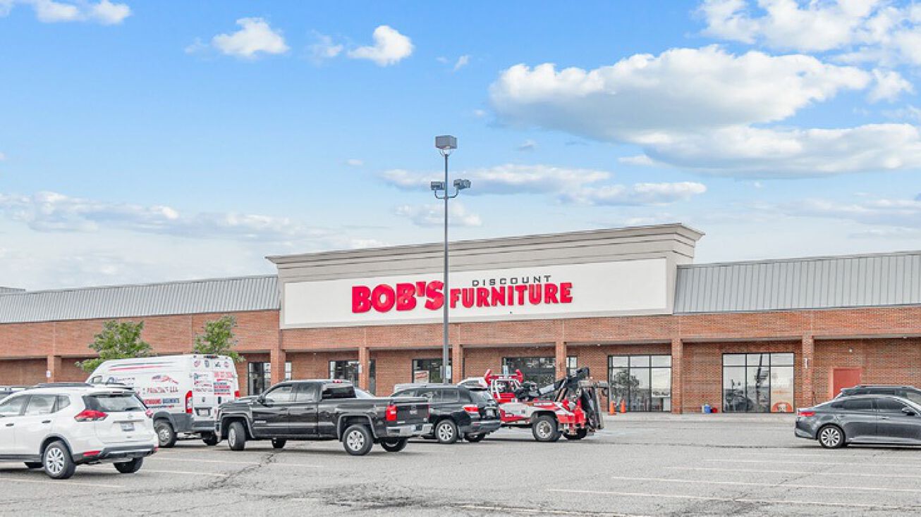 43460 West Oaks Drive, Novi, MI 48377