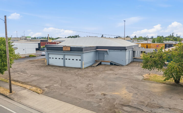 Pictures of Retail, Mixed Use, Special Purpose property located at 500 Pacific Boulevard Southeast, Albany, OR 97321 for sales - image #1