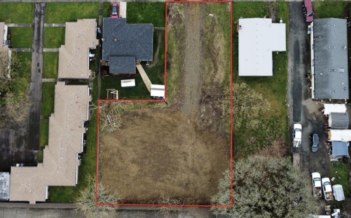 Pictures of Multifamily, Mixed Use, Land property located at 370 BURKHART ST SE, ALBANY, OR 97321 for sales - image #1