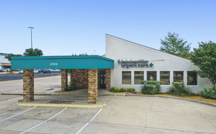 Pictures of Retail property located at 3304 Alma Drive, Plano, TX 75023 for sales - image #1