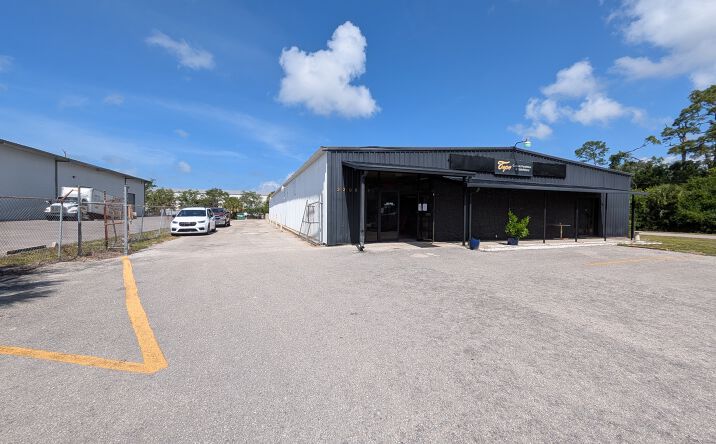 Pictures of Industrial property located at 2200 51st Street, Sarasota, FL 34234 for sales - image #1