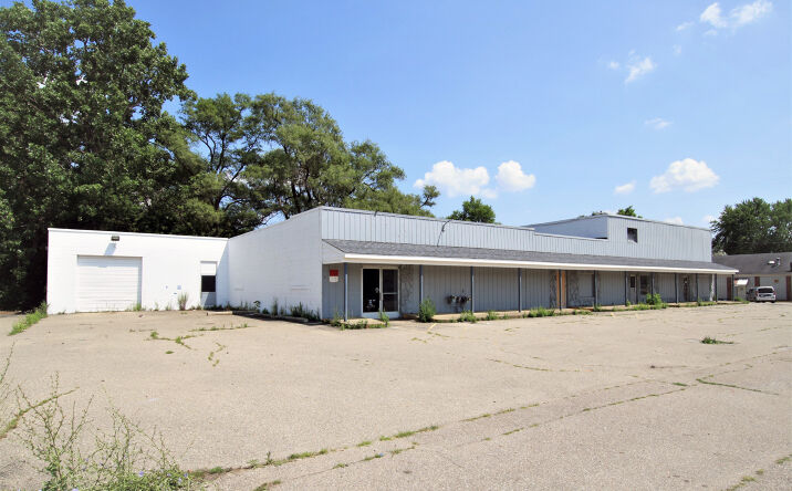 Pictures of Industrial property located at 4121 Fenton Road, Burton, MI 48529 for sales - image #1