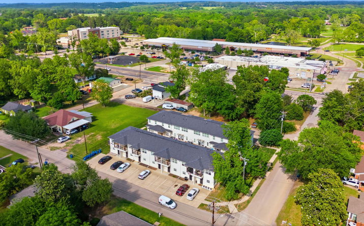 Pictures of Multifamily property located at 307 North Henry Street, Lindale, TX 75771 for sales - image #1