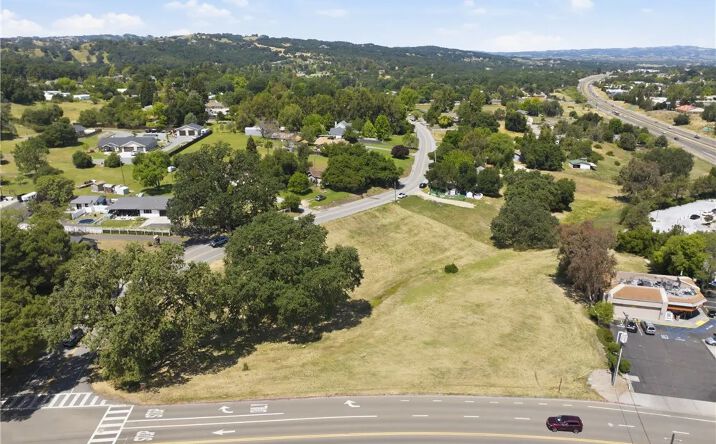 Pictures of Land property located at 3975 Monterey, Atascadero, CA 93422 for sales - image #1