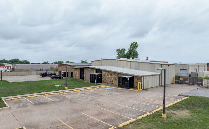 Pictures of Industrial property located at 813 SE 84th St, Oklahoma City, OK 73149 for sales - image #1