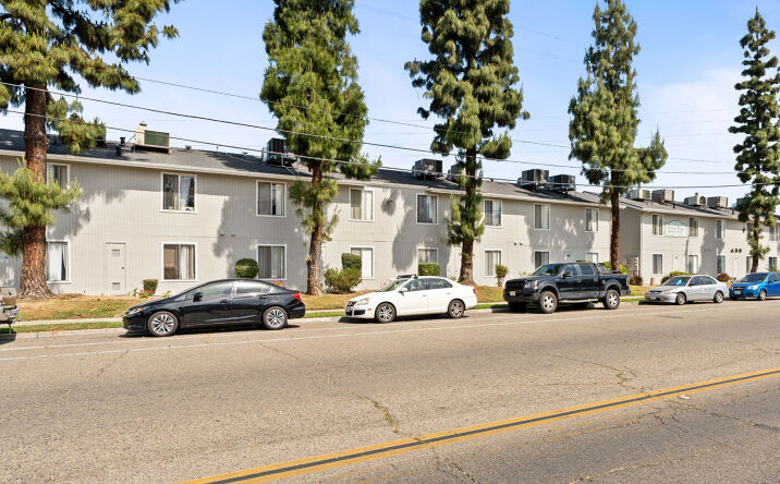 Pictures of Multifamily property located at 125 E. Dakota Ave, Fresno, CA 93704 for sales - image #1