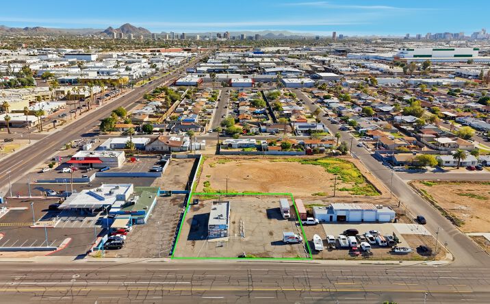 Pictures of Retail property located at 2807 N 35TH AVE, PHOENIX, AZ 85009 for sales - image #1