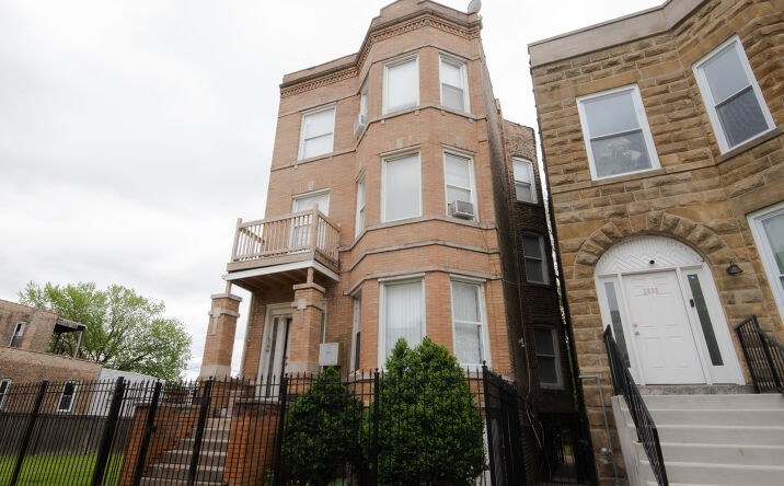 Pictures of Multifamily property located at 2931 W LEXINGTON Street, Chicago, IL 60612 for sales - image #1