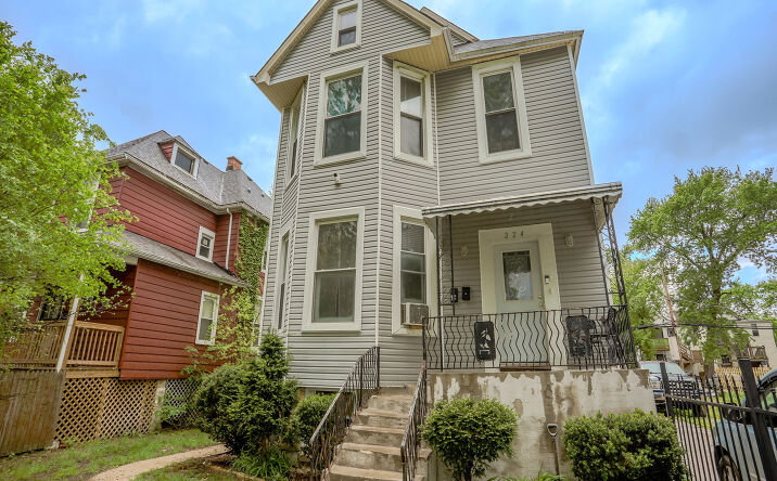 Pictures of Multifamily property located at 224 N Lockwood Avenue, Chicago, IL 60644 for sales - image #1