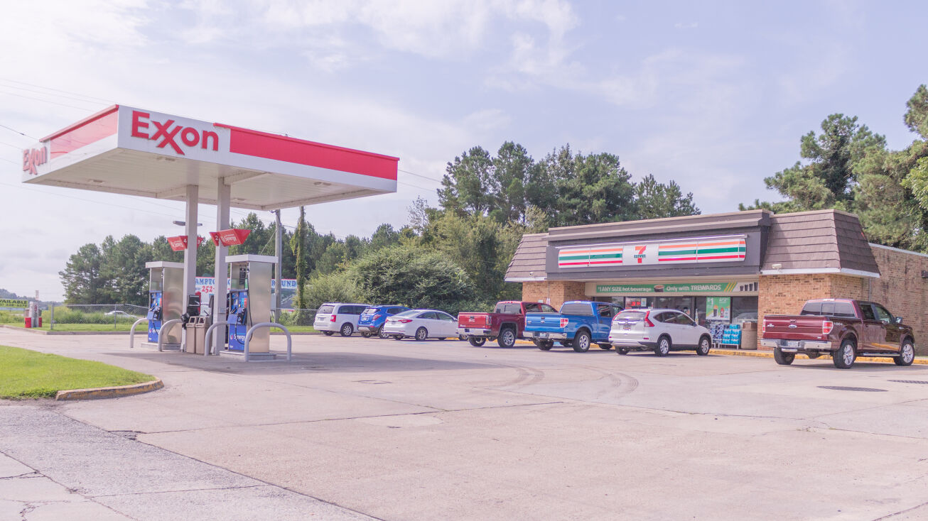 3948 Caratoke Hwy, Barco, NC 27917