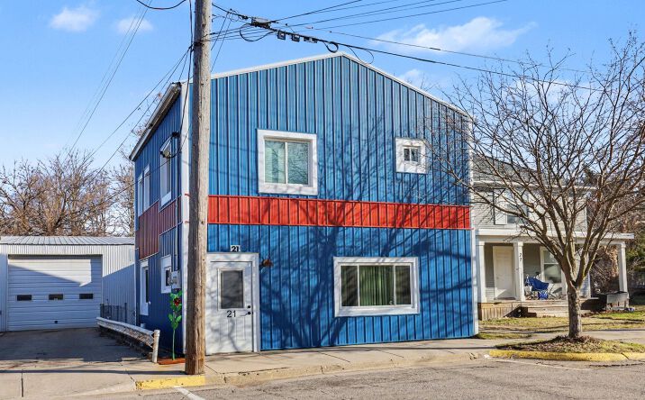 Pictures of Office, Retail property located at 21 E Maple Street NE, Cedar Springs, MI 49319 for sales - image #1