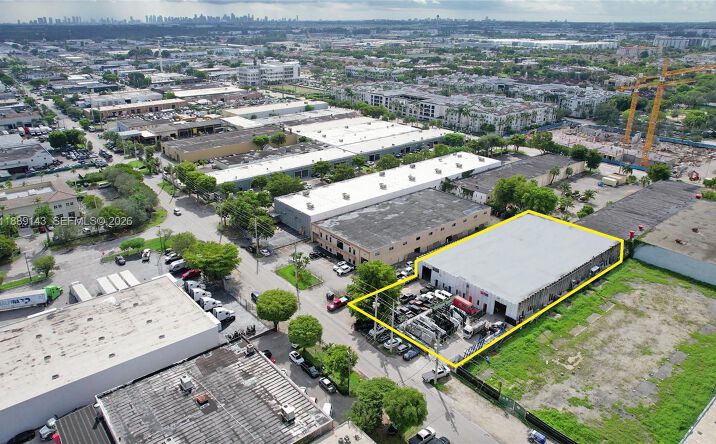 Pictures of Industrial property located at 8230 NW 56th St, Doral, FL 33166 for sales - image #1