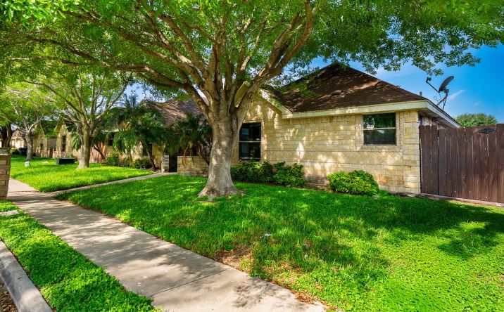 Pictures of Multifamily property located at 3606 Sheraton Avenue, Pharr, TX 78577 for sales - image #1