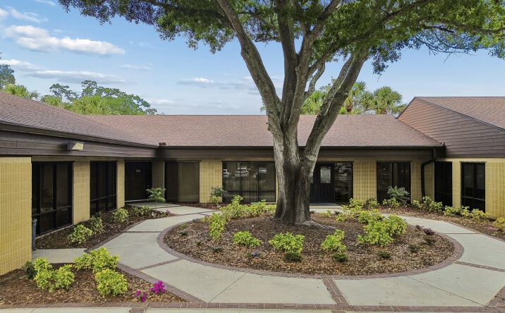 Pictures of Office property located at 611 Druid Rd E #101-110, Clearwater, FL 33756 for sales - image #1